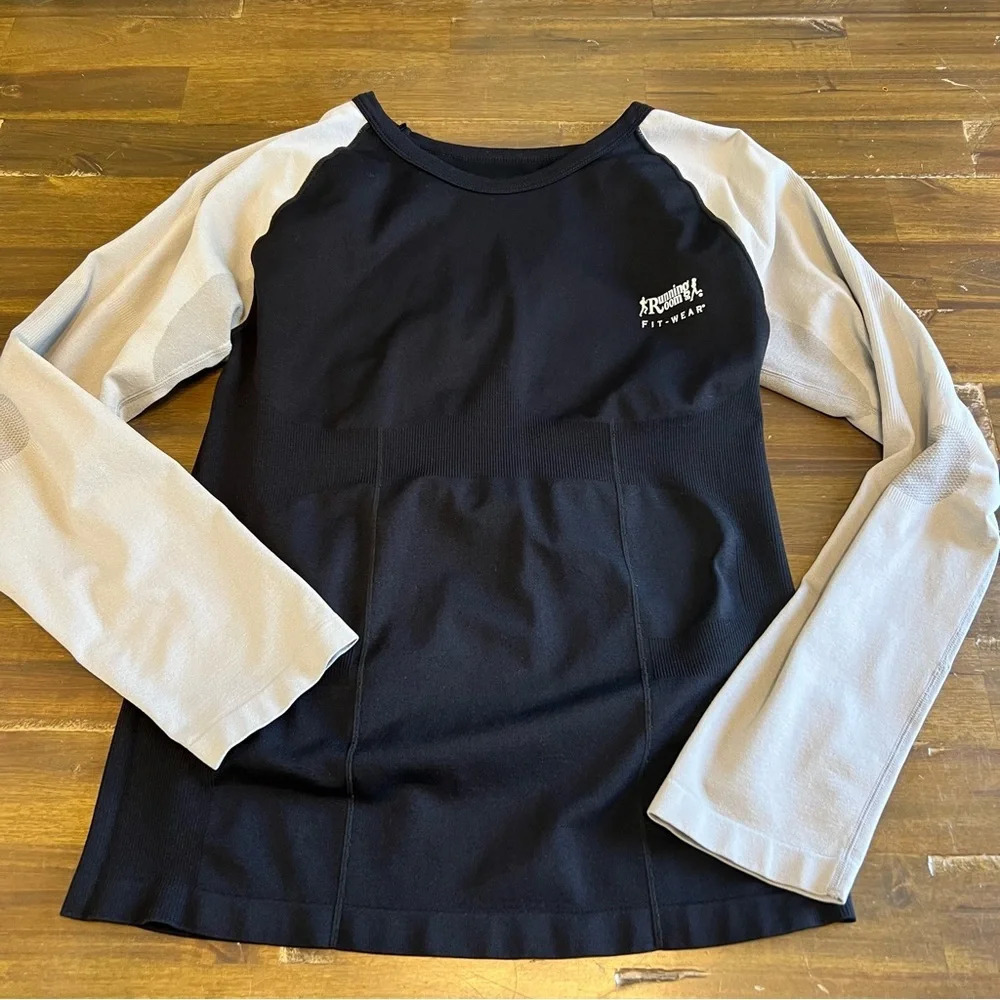 Running Room Long Sleeve Shirt Gray Black Large Fit Wear